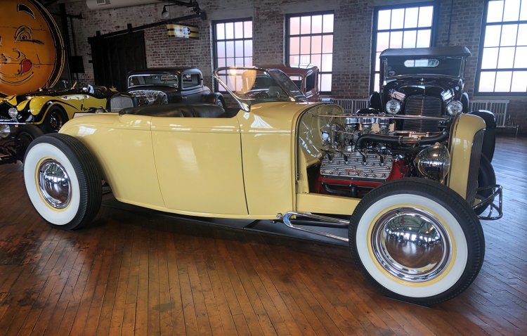 1932 Ford Deluxe Roadster