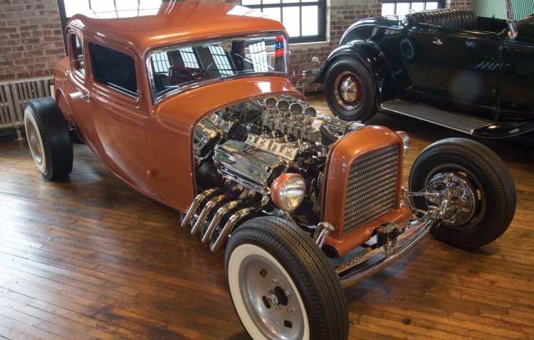 1932 Ford 5-Window Coupe - "Avenger"