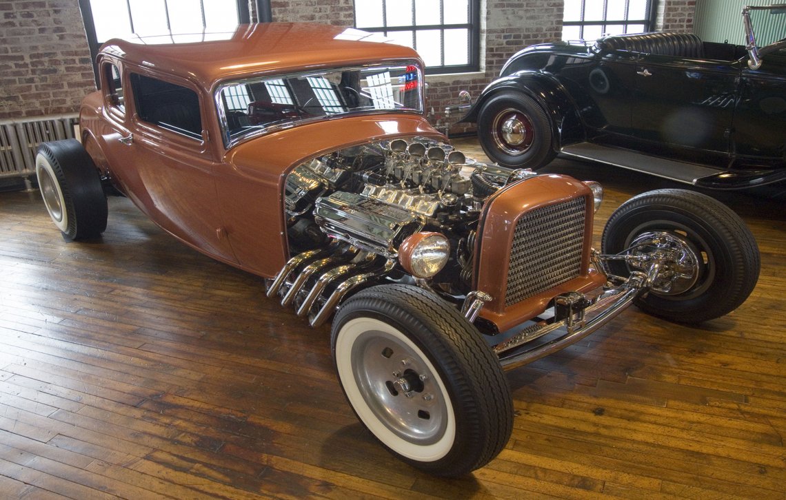 1932 Ford 5-Window Coupe - Avenger