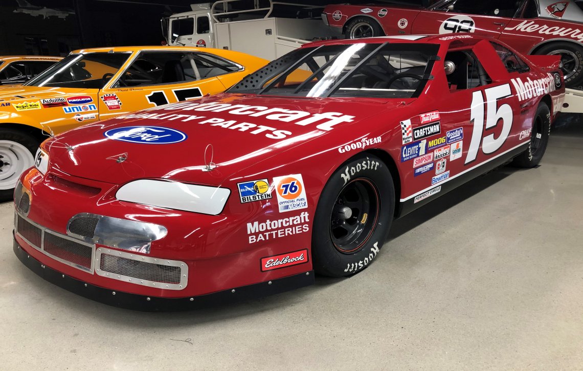 1993 Ford NASCAR Thunderbird - Bud Moore